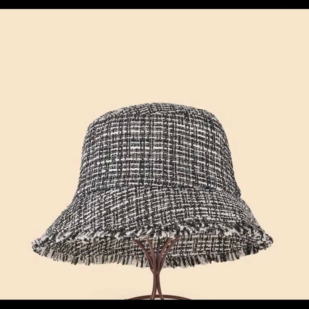 ADULT 23.2” String Straw Fringe Trim Bucket Hat